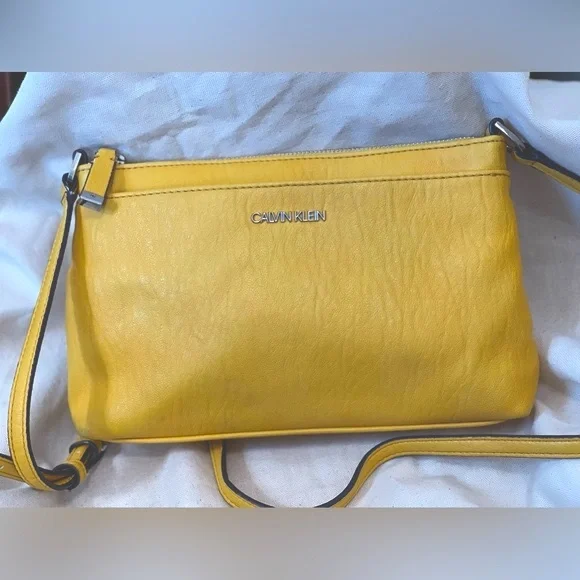 Beautiful Yellow Calvin Klein shoulder strap purse RN54163 CA57151 - Picture 1 of 8